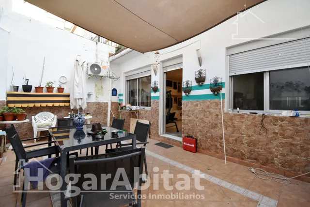 MUY AMPLIO CON 5 DORMITORIOS Y TERRAZA EN CENTRO — 14