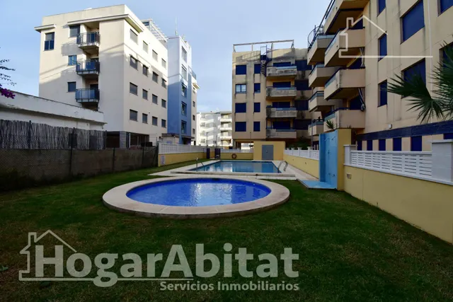 Playa a escasos 100 metros en este luminoso apartamento con terraza y piscina — 13
