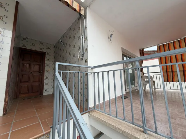 VIVIENDA ADOSADA DE 3 PLANTAS CON GARAJE , 4 habitaciones , AMPLIAS TERRAZAS EN SEGUR DE CALAFELL. — 41