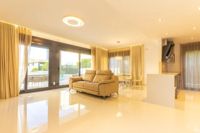 Villa 4 habitaciones 190m² en venta - Altos de Campoamor - foto 4