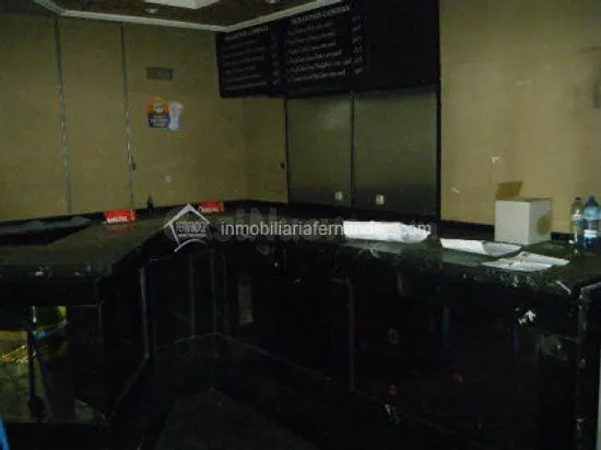 LOCAL CON LICENCIA DE CAFETERÍA — 4