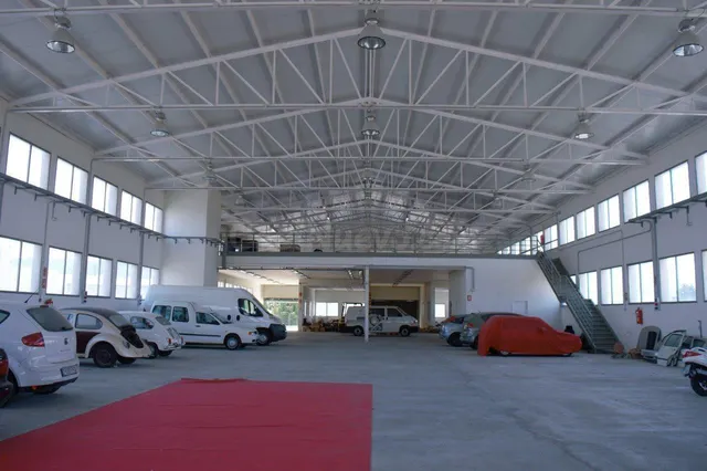 Nave Industrial en Villena primera línea de autovía.