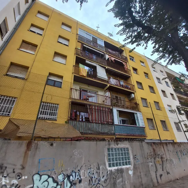 Piso a reformar con cuatro habitaciones. — 17