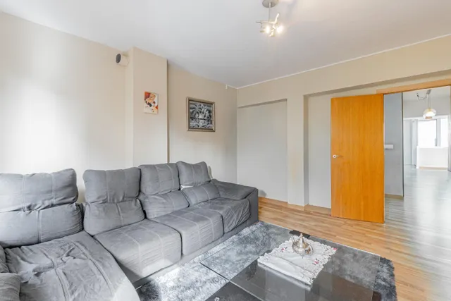 Primer piso reformado con ascensor, terraza y balcon, en bons aires — 7