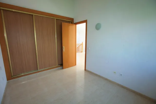 Chalet independiente con gran terraza en Calafell — 25