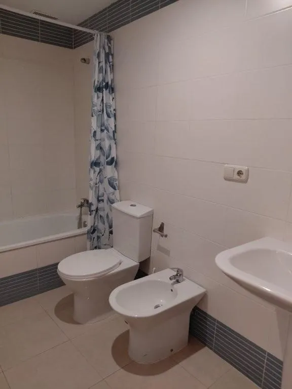 Doña ermita, coqueto piso de 2 dormitorios,  2 baños — 12