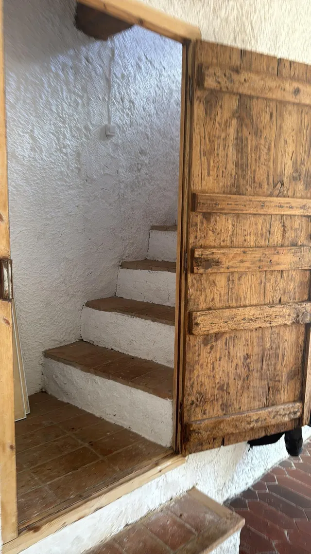 CASA DE PUEBLO EN FARENA – 5 PLANTAS, TERRAZA PANORÁMICA Y GRAN POTENCIAL — 18