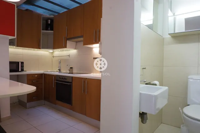 Local- Loft- duplex de 83m2 en el centro de Gracia, amueblado y totalmente equipado. — 6