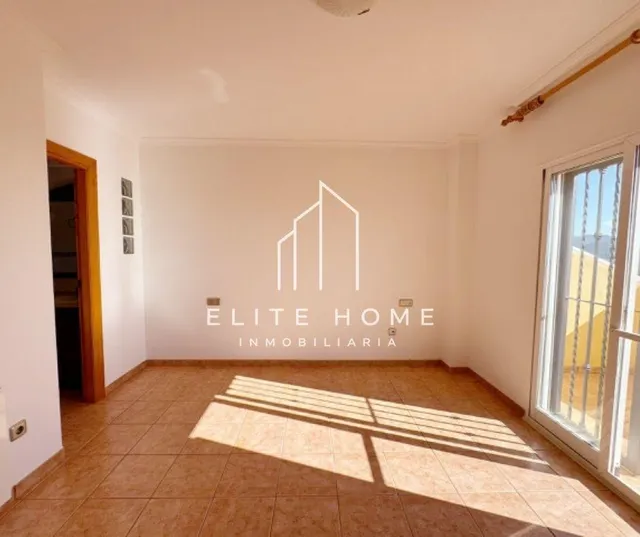 Una villa para disfrutar en familia en exclusiva urbanización y con el mediterráneo como horizonte — 47