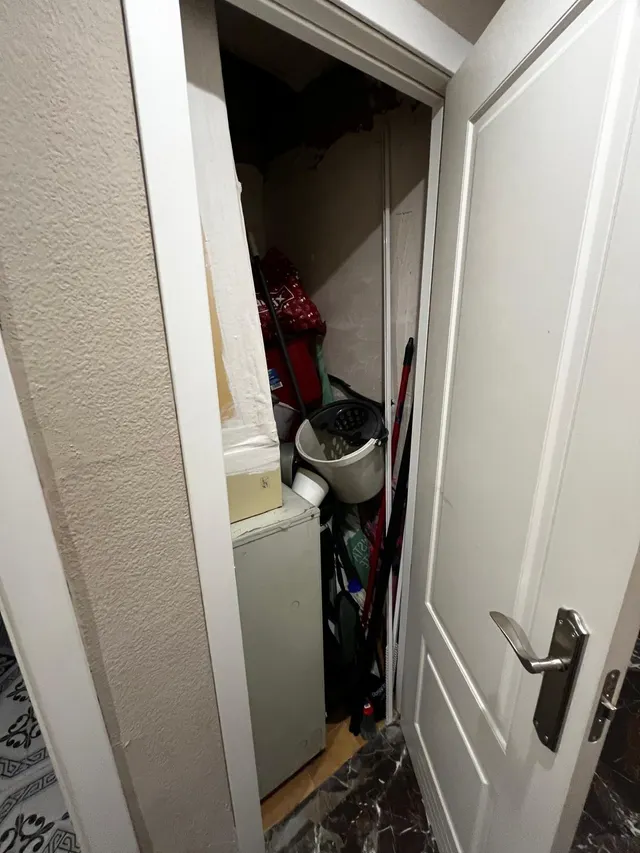 Amplio Piso Reformado en Zona Colón — 11