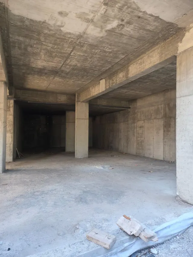 Local comercial frente al C.C Atlántico — 3