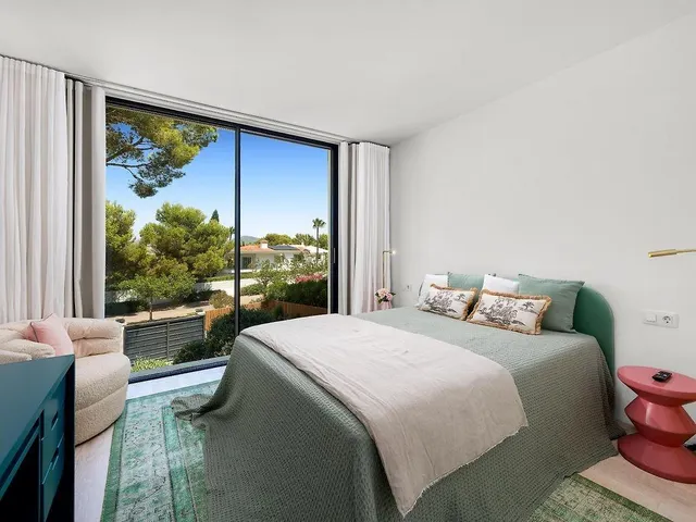 Villa de ensueño con piscina de Bali, jardín y concepto de vida inundado de luz en Santa Ponsa — 8