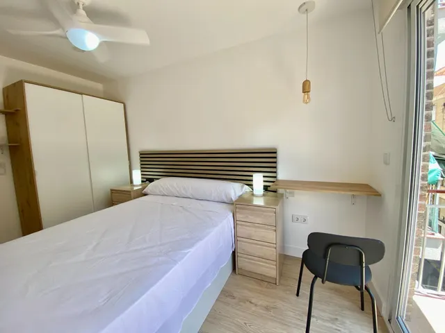 PISO COMPARTIDO,  habitación nº 2 CAMA 1.35cm — 20