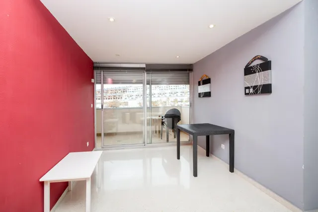 Piso en Serrallo, calle Aconcagua. Vivienda del 2007, situada en 2ª planta, con vistas despejadas — 23