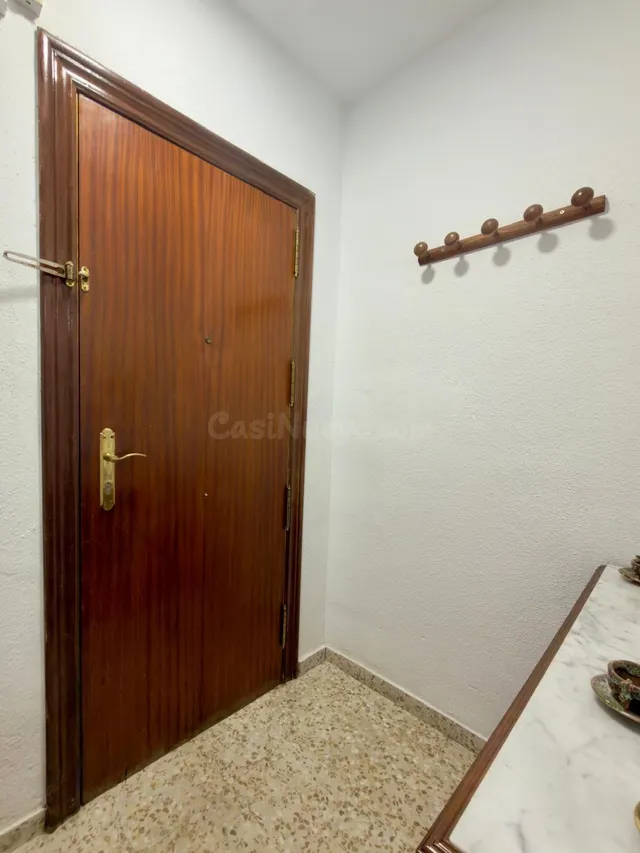 ¡Estrena tu nuevo hogar en Granada: recién reformado, totalmente amueblado y listo para entrar a vivir! — 2