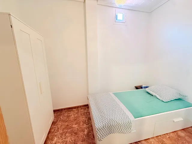 EXCELENTE PISO CERCA DE LA PLAYA, TOTALMENTE REFORMADO, EN 1º PLANTA,  EN UNA CASA TIPICA DEL BARRIO DEL CABAÑAL. — 17
