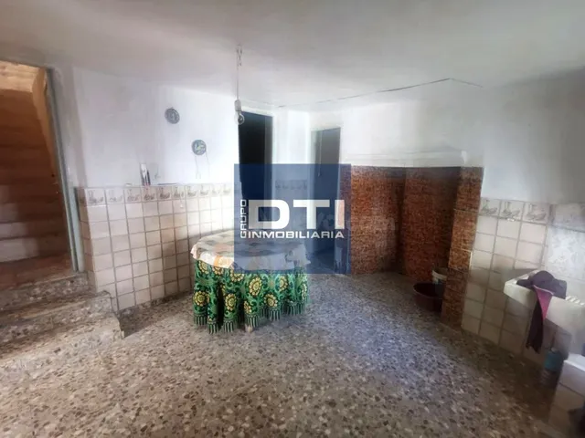 Casa en venta en Balazote de 200 m² con patio, 3 dormitorios