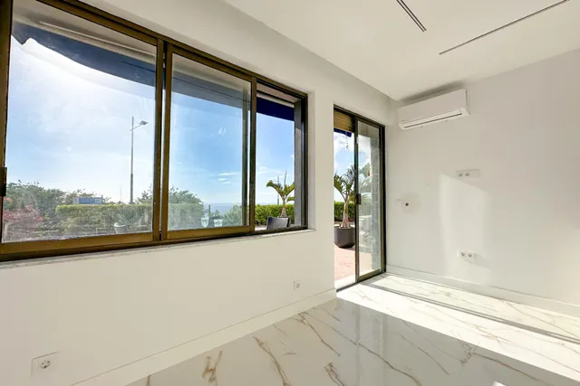 Estudio recién reformado con vistas al mar en puerto rico/amadores — 13