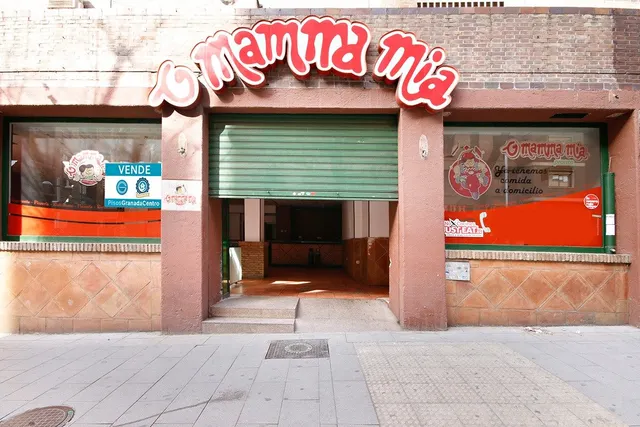 ¡Oportunidad! Local comercial uso de Restaurante. — 18