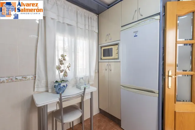 Casa independiente a 5 minutos de Granada en buen estado para entrar a vivir — 30
