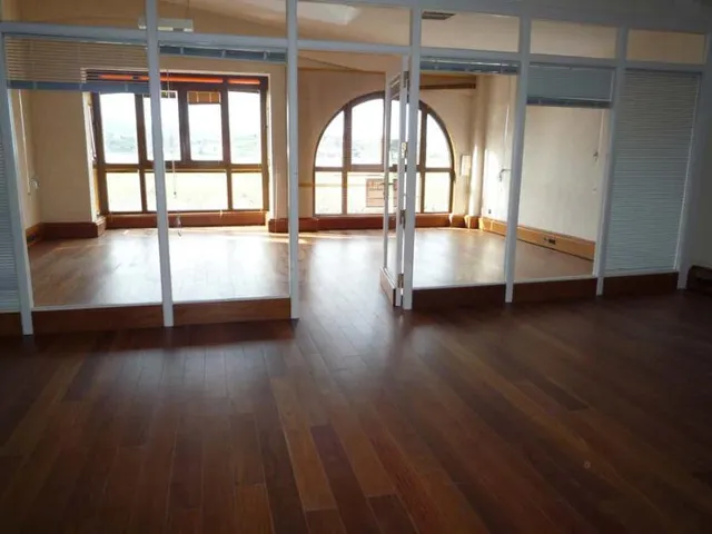 Oficina 6 habitaciones 300m² en alquiler - Poligono de Raos - foto 2