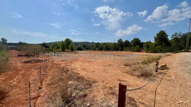VENTA - Terreno con licencia cerca de San Rafael — 10
