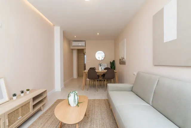 VIVIENDA RECIÉN REFORMADA EN VENTA CALLE CORREDORA · ELCHE — 25
