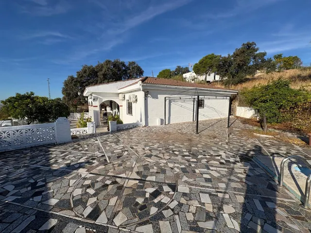 Chalet con piscina propia y vistas impresionantes en urbanización el sol, alcolea (Córdoba) — 33