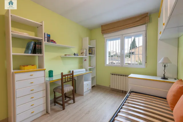 Venta de casa en La Zubia para entrar a vivir — 24