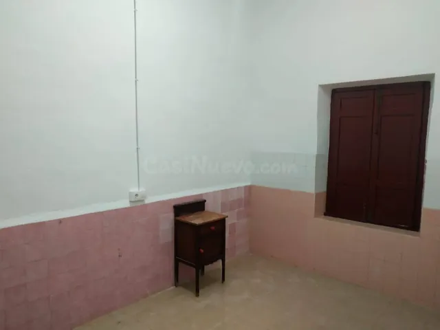 Oportunidad para reformar o nueva obra en el centro de Santi - foto 5