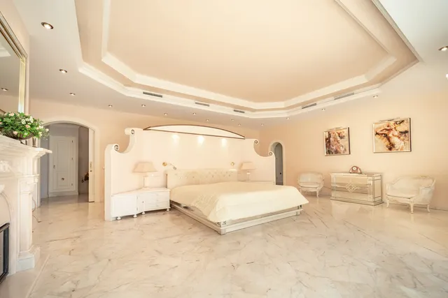 Chalet 14 habitaciones 2100m² en venta - Marbella — 47