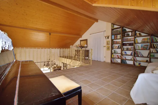 Impresionante Chalet en Valverde — 39
