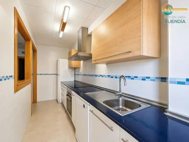 VIVIENDA EN PLENO CENTRO DEL PUERTO DE MAZARRÓN, A 180M DE L - foto 3