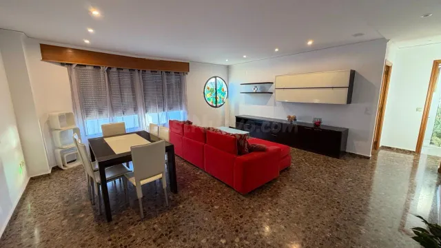 SE ALQUILA PISO EN GANDIA