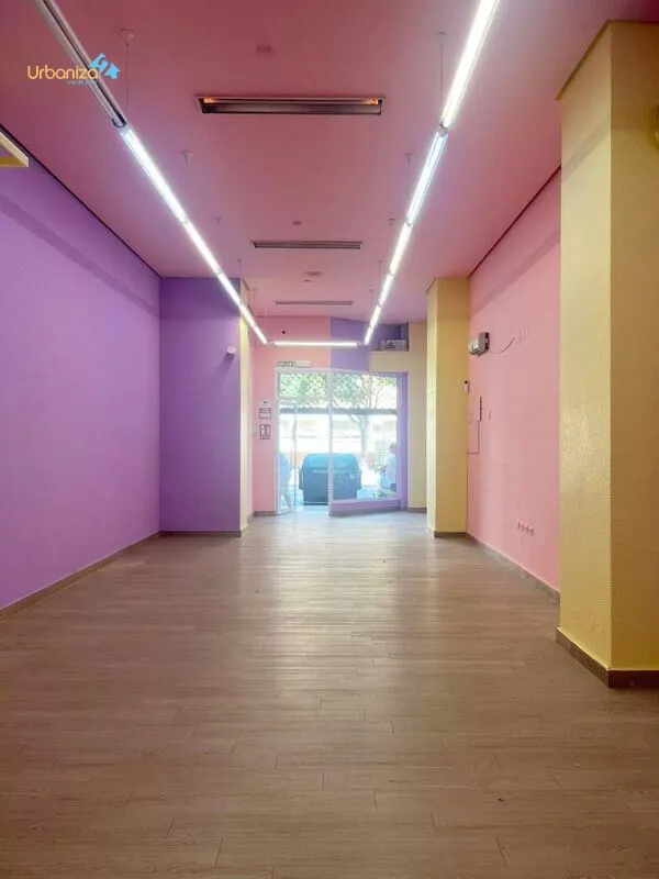 LOCAL EN MARIA AUXILIADORA CON MUY BUENA situación IDEAL PARA CUALQUIER TIPO DE NEGOCIO — 8