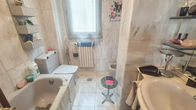 PISO VENTA SALAMANCA. Urbis te ofrece un piso en venta en la zona de Capuchinos-Glorieta-Ciudad Jardín, Salamanca. — 37