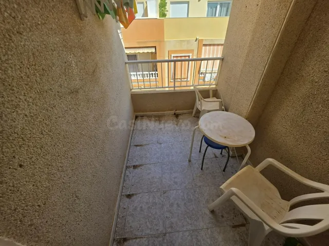 Gran apartamento en Torrevieja: 2 hab, 1 baño — 2