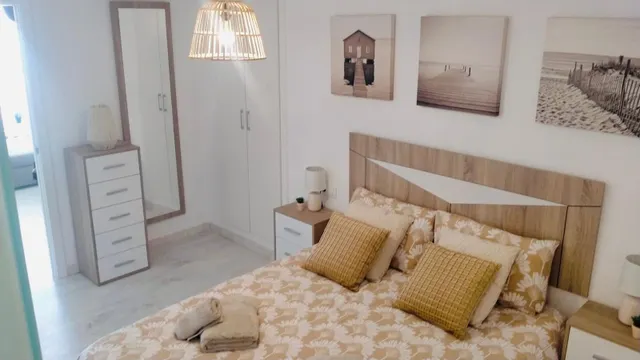 Espectacular vivienda con vistas al mar y al puerto deportivo — 20