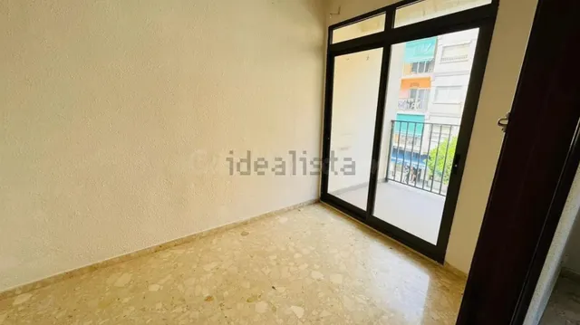 PISO PARA INVERSORES con 3 dormitorios y balcón en Algiros,  - foto 2