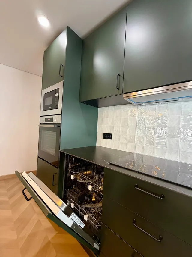 Apartamento reformado con terraza, Alicante, Torrevieja. 3 habitaciones | 110 m2 | A 400 metros del mar — 7