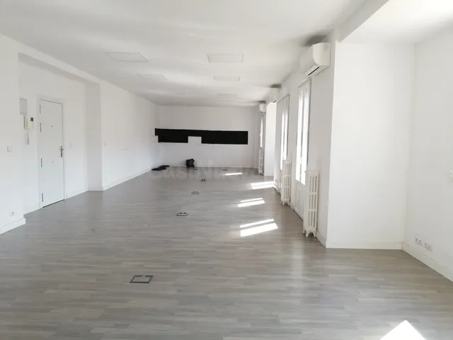 METRO RIOS ROSAS, OFICINA muy luminosa,130m2 diáfana, calefa - foto 2