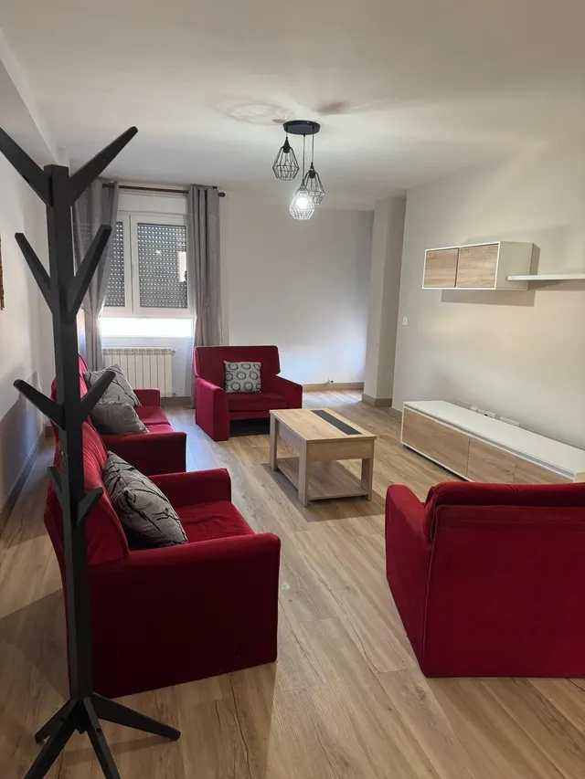 Amplio Piso en Alquiler en Fuentes Nuevas, Ponferrada - €500 — 8
