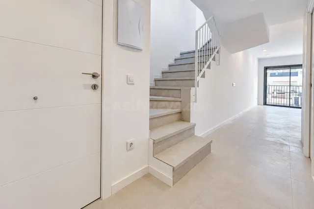 Nueva promoción exclusiva de 6 viviendas con plazas de aparc - foto 4