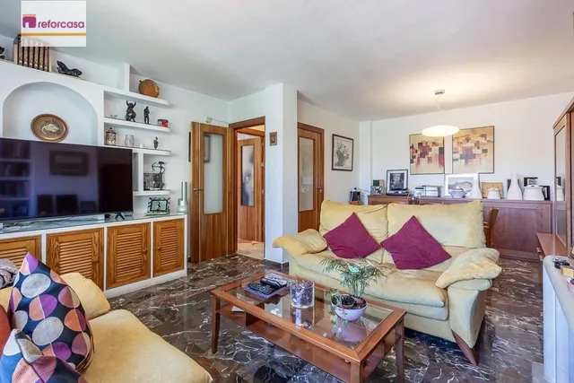 CASA PAREADA EN LA ZUBIA CON PISCINA, ZONA DE BARBACOA Y JARDÍN — 11