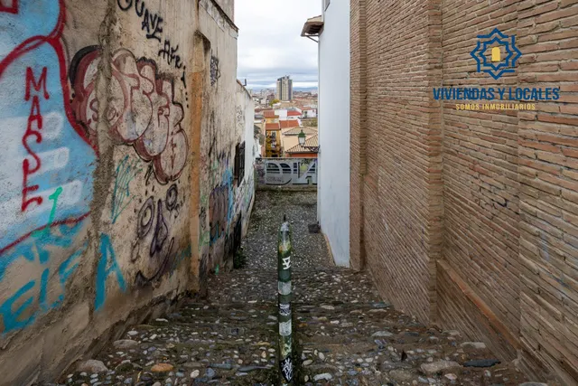 SE VENDE TERRENO URBANO PLURIFAMILIAR ZONA REAL DE CARTUJA Y JARDINES DEL TRIUNFO — 17