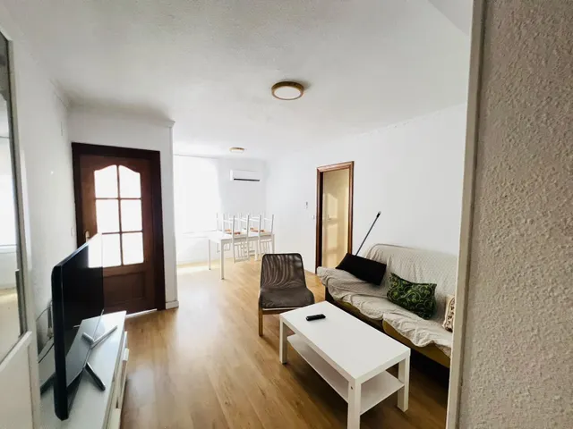 ESTUDIANTES!! 5 habitaciones EN PISO REFORMADO - foto 2