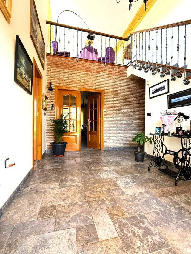 Exclusivo chalet tradicional español en Senda del Recuerdo,  - foto 2