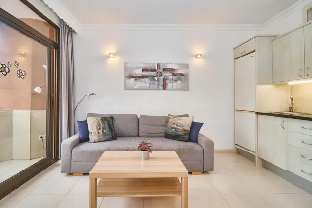 Piso de 1 dormitorio  1 Baño -  A metros del Puerto deportivo de   Fuengirola — 4