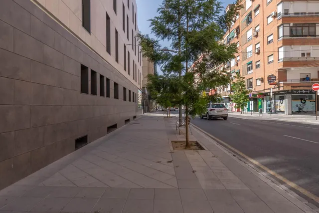 Alquiler plaza de aparcamiento para moto en Arabial — 47