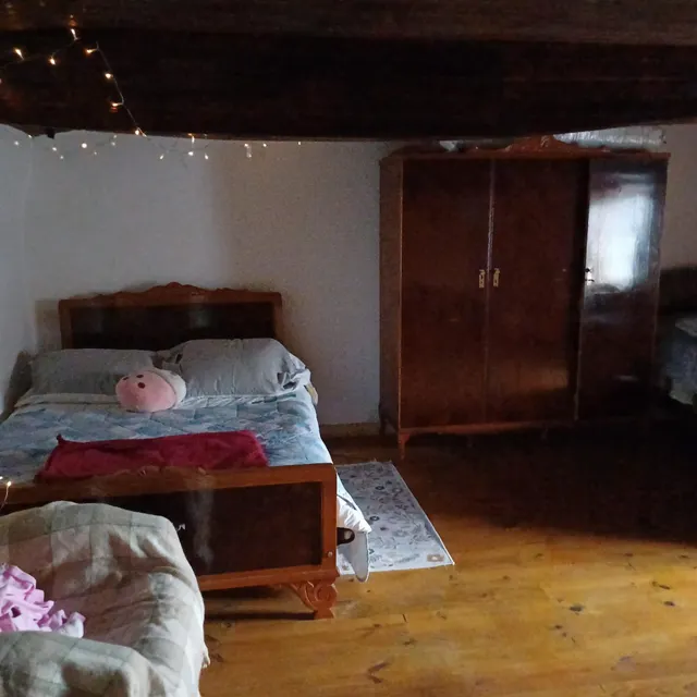 SE VENDE CASA DE ALDEA EN ARZUA PARA REFORMAR — 23